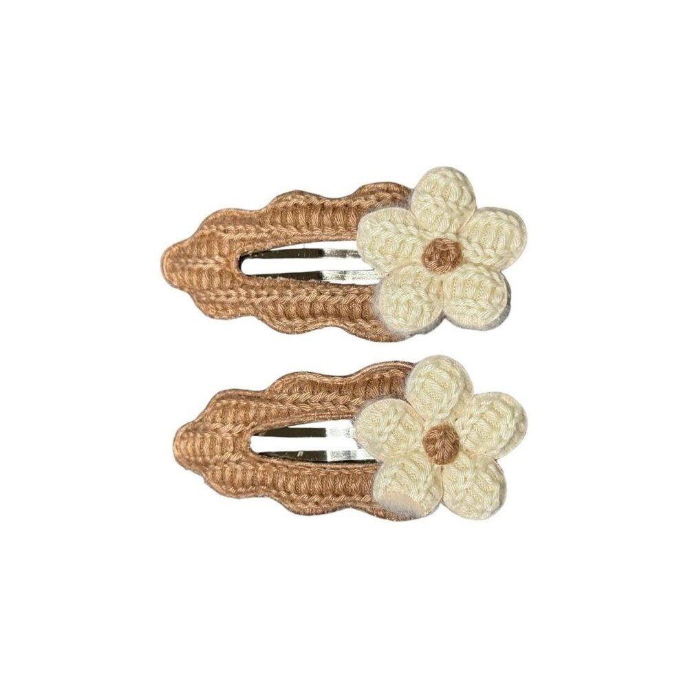 COZY FLORAL HAIR BARRETTES